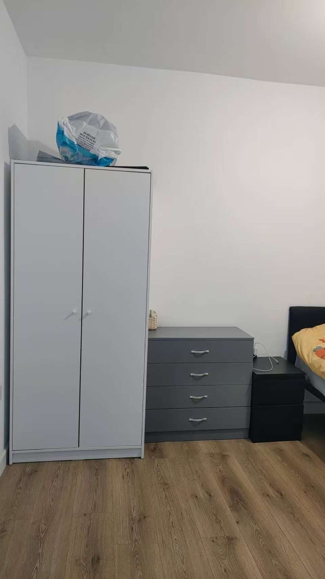 Big Nice double studio to rent for one person only Main Photo