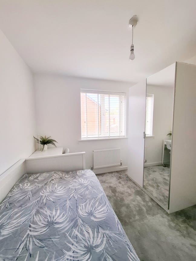Single room in a newly-furnished house - Selly Oak Main Photo