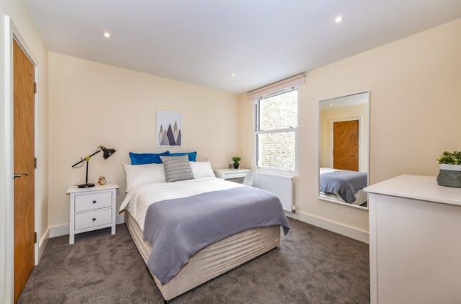 Stunning Ensuite in Brixton Main Photo