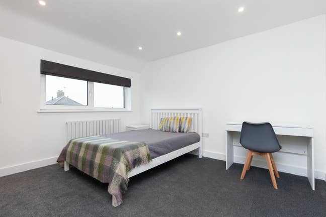 En-suite double bedroom in Botley  Main Photo