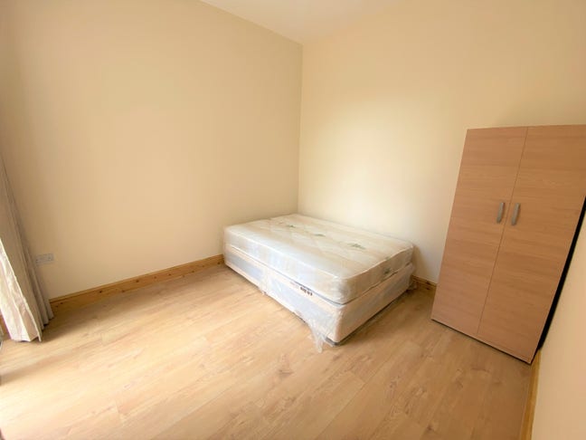 Double Room Available in Forest Gate/East Ham E7  Main Photo