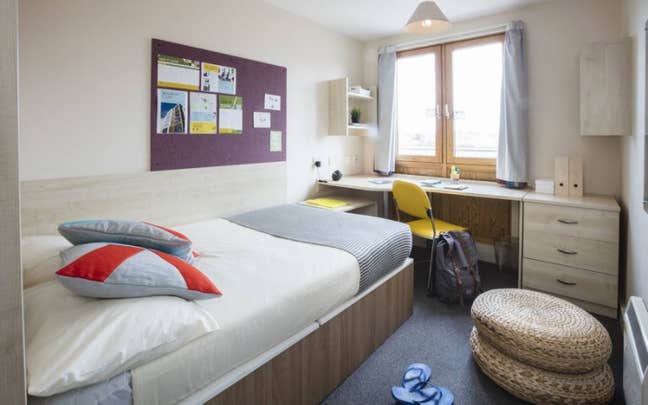 Beaumont Court Lease SIngle En-suite Main Photo