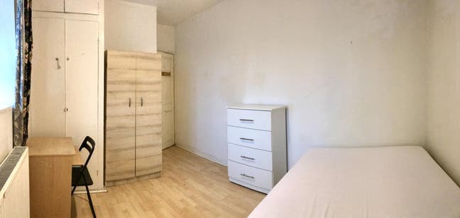The Property Is Situated in a Convenient Location, Main Photo