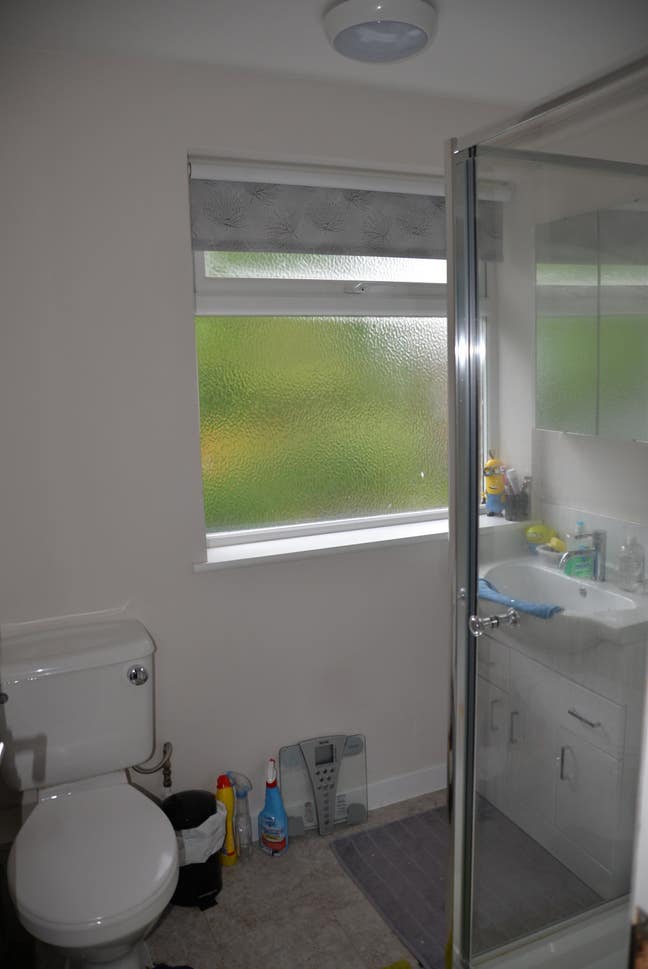 Small Single Room in Shared House Main Photo