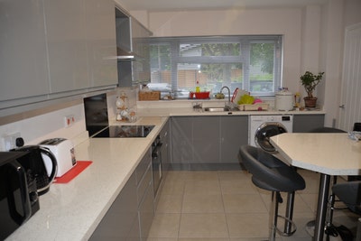Small Single Room in Shared House Main Photo