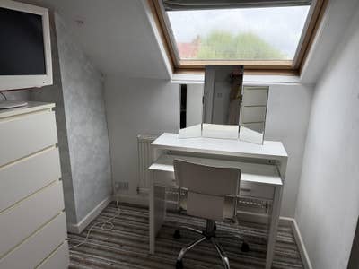 Lovely Double loft Room ideal for cabin crew Main Photo