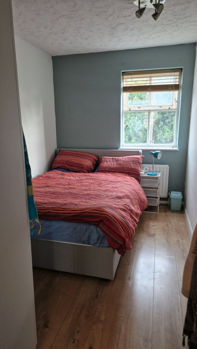 Double bedroom in NW london Main Photo