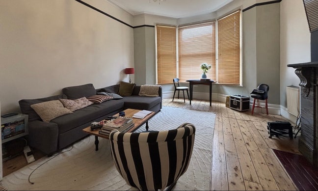 Huge garden Flat  Main Photo