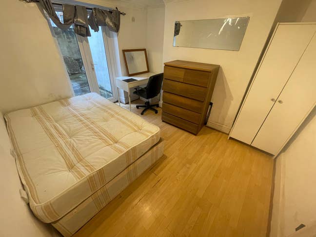 Nice 2 double bed  basement flat heart of Kings X. Main Photo