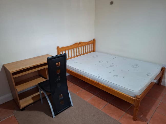 Double room to let-Middlesex, UB1 2HA for £800 Main Photo
