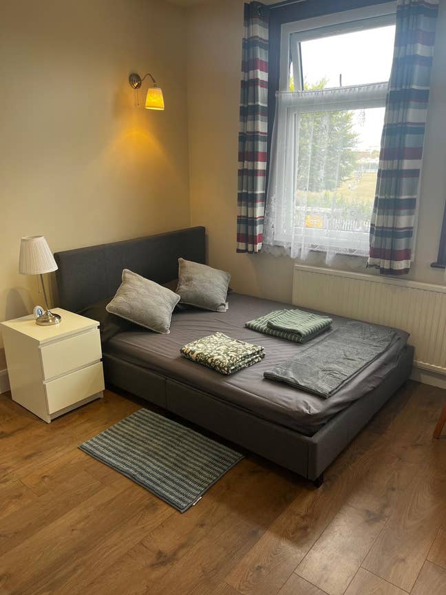 Furnished Double Room (Single-Tenant Only) Main Photo