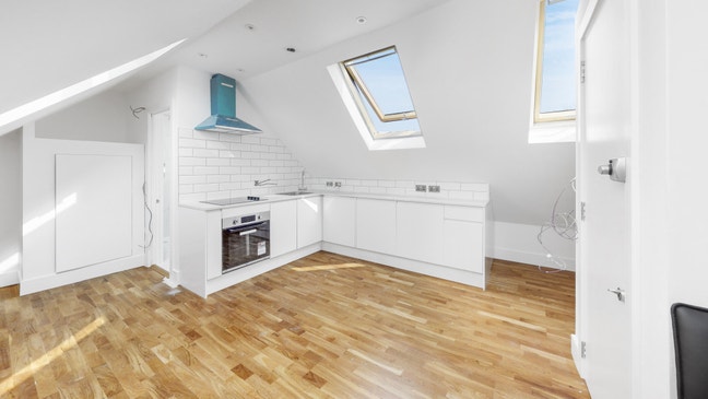 A studio flat, new build in Cricklewood NW2 Main Photo