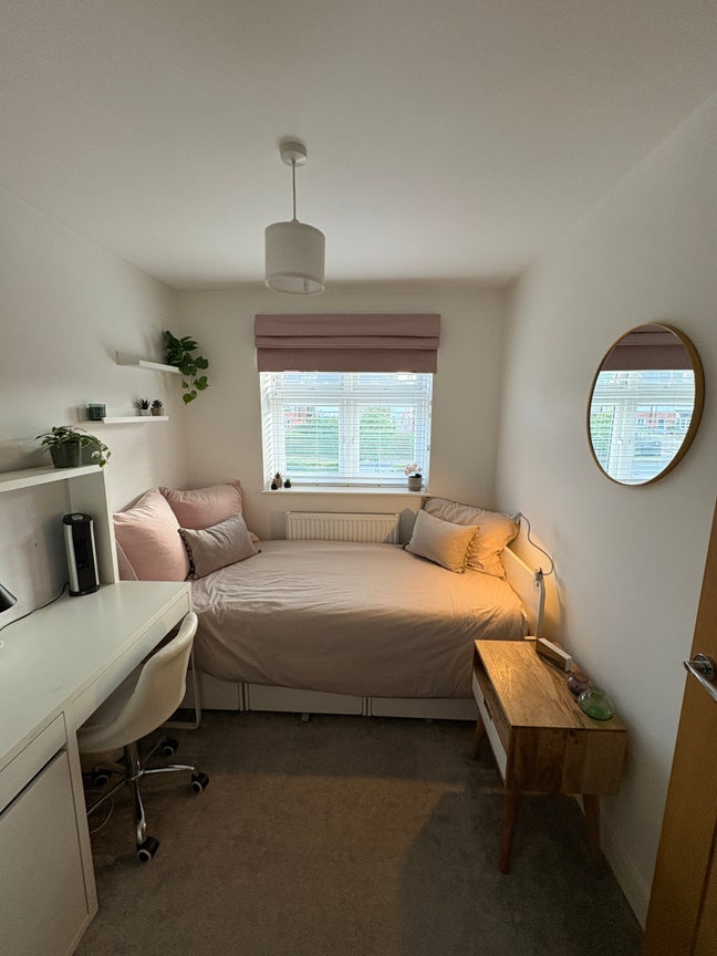*Luxurious Shared House -  Room to Rent* Main Photo