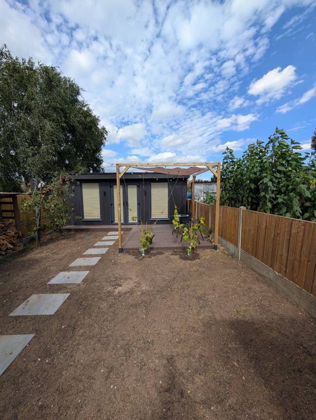 Newly Built Garden House Main Photo