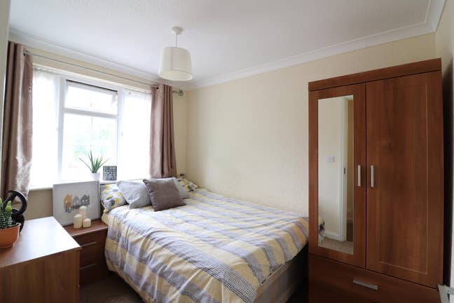 Double Room in Friendly Young House! Main Photo