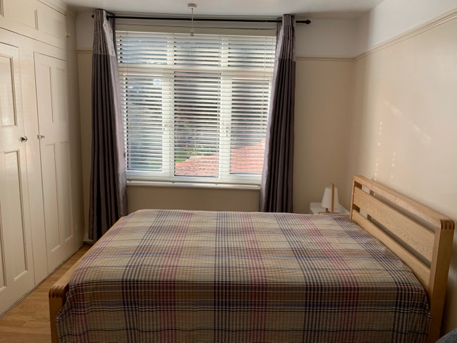 Cosy en-suite double room facing the garden Main Photo