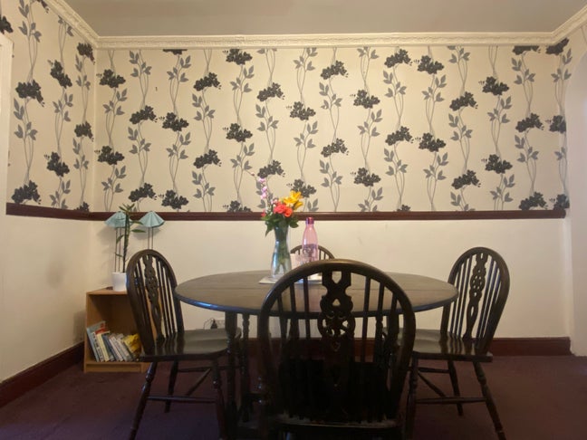 We are looking for a clean & tidy couple. Main Photo