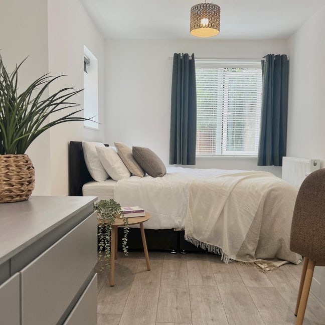Beautiful double en-suite rooms in new development Main Photo
