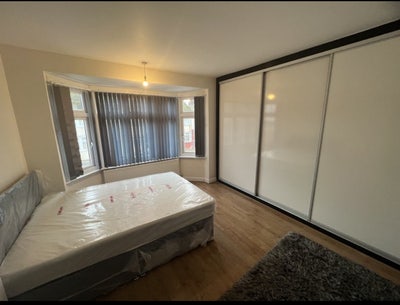 Room in Bradly rode  Main Photo