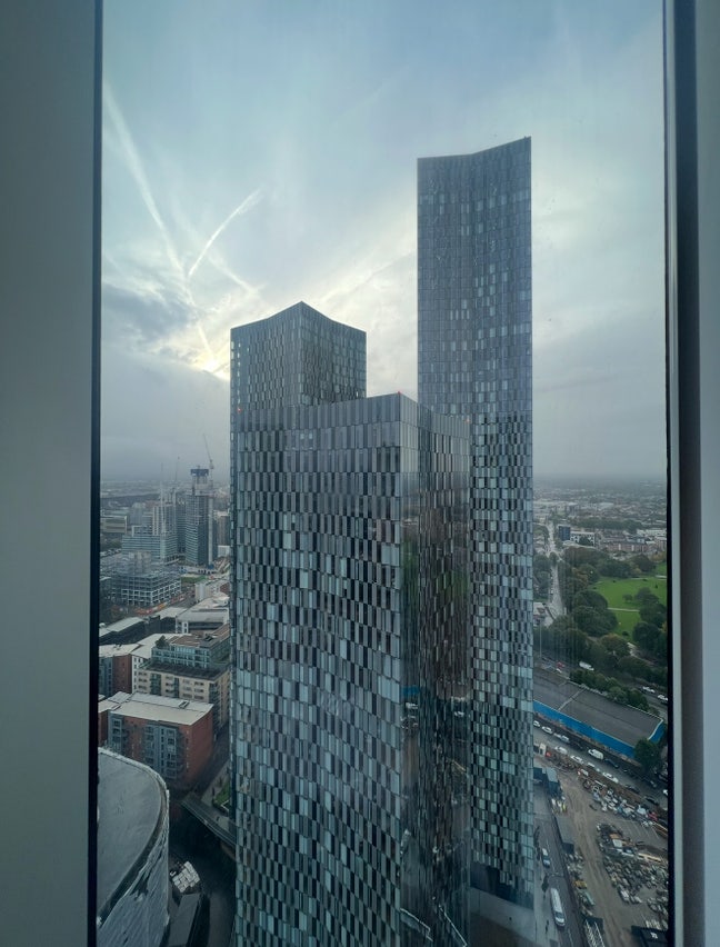 Bedroom for rent in High Floor Deansgate Square Main Photo
