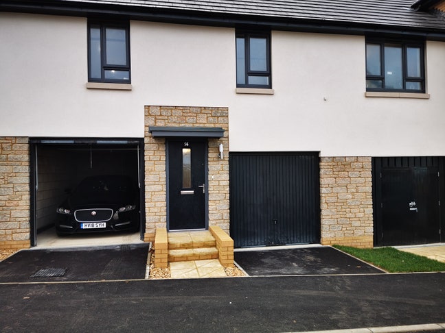 1 bed single room in vegan house Main Photo