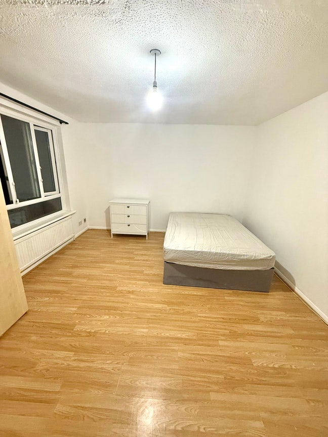 London E9 Property READY TO LET Main Photo