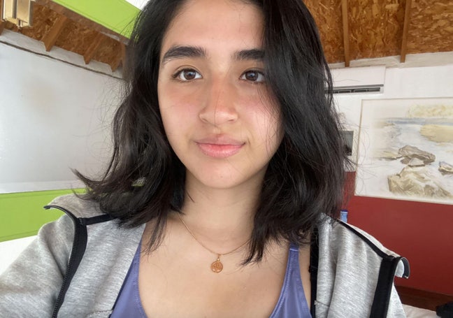 Hi! I’m 23 and have just graduated from Car... Main Photo