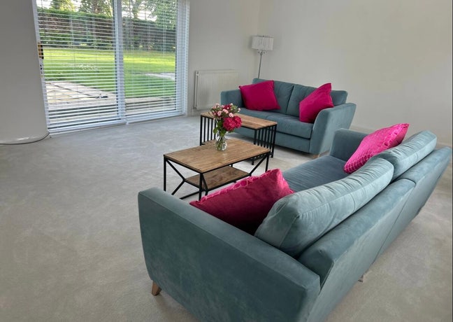 Double Rooms in Peaceful Country Home  Main Photo
