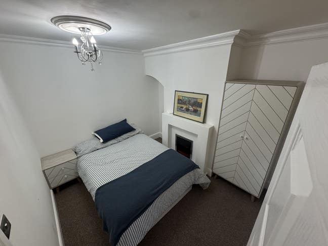 Large double room, all included  Main Photo