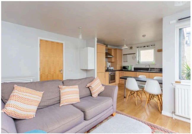 2 Fully Furnished Double Rooms in Great New Build Main Photo