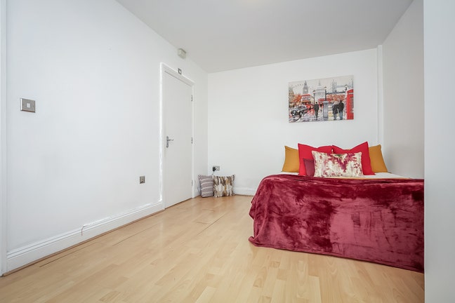 Posh & Comfy Ensuite Room in a Smart Flat Main Photo