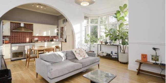 Two Rooms in Lovely House Next to Park! Main Photo