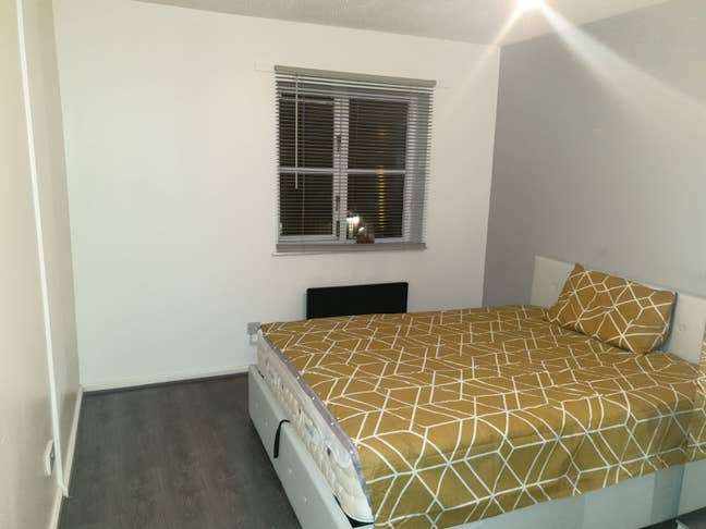 Double Room in shared flat  Main Photo