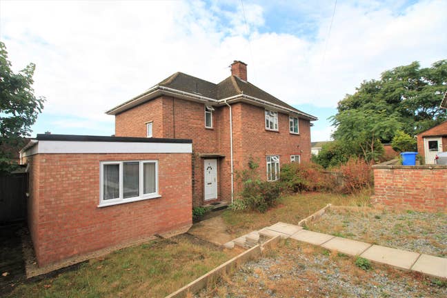One room in house - West Earlham Main Photo
