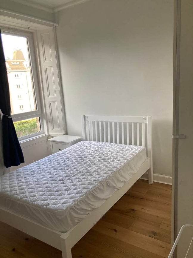 Furnished room for short term Main Photo
