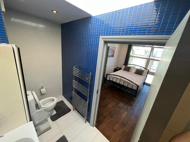 Large En-Suite Room in Lovely primrose hill house Main Photo