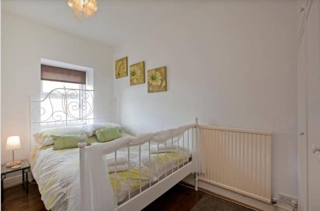 Small furnished double room  Main Photo