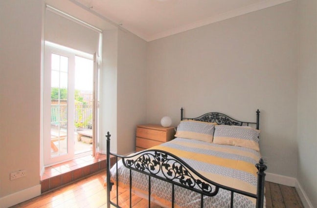 Room for rent in Finnieston Tennement Main Photo
