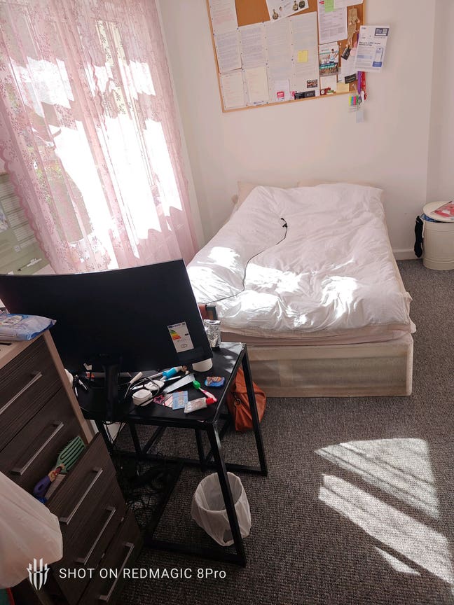 Urgent, Brixton Doudle Room Available.  Main Photo