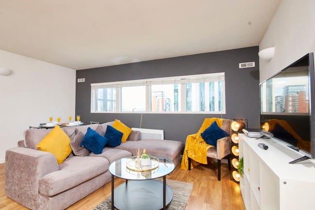 All-Bills Inc | Professional/Student | Sleeps 4! Main Photo