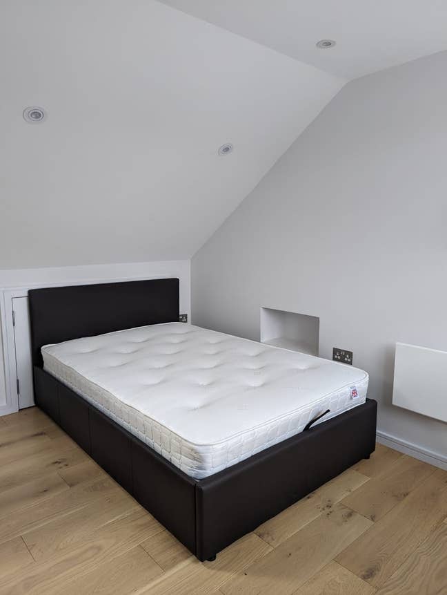 Available 1 bad Flat in Enfield!! Main Photo