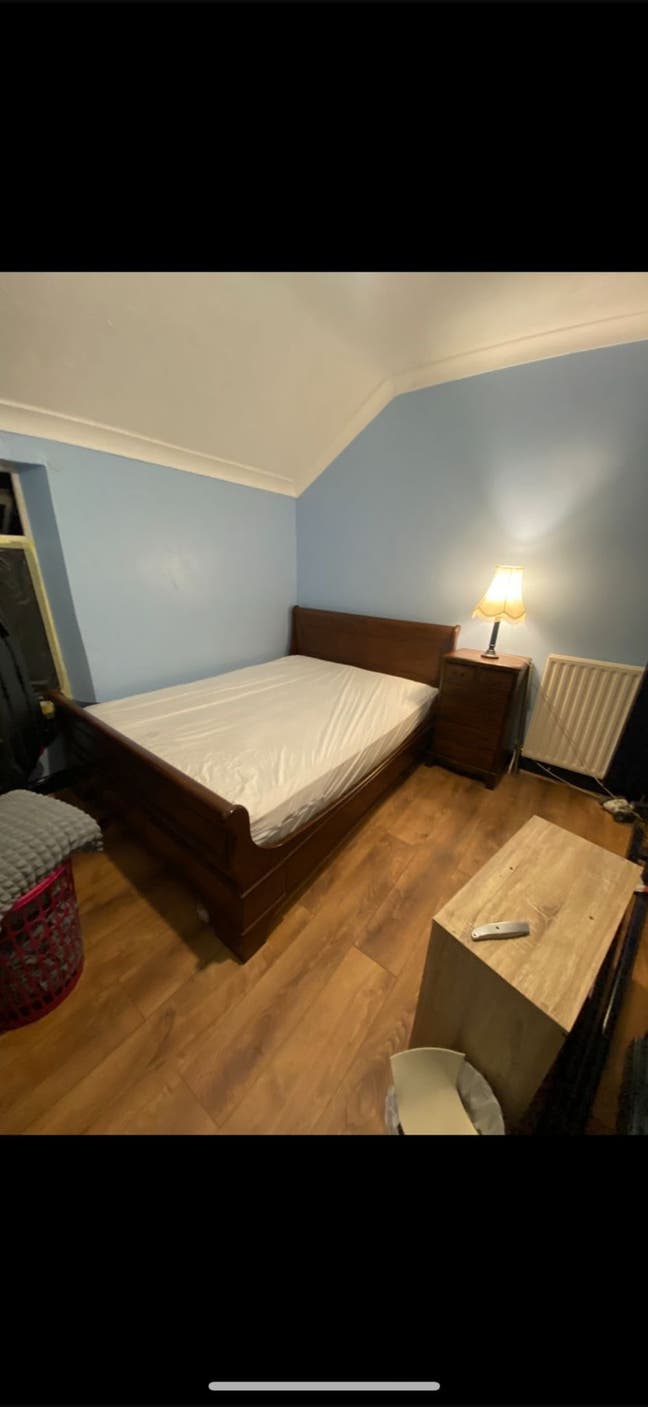 Large double room for rent  Main Photo