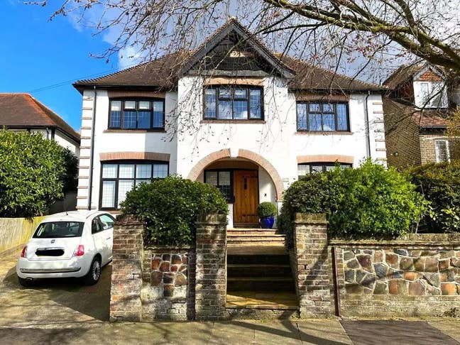 Lovely bright studio flat in Hove Park Main Photo