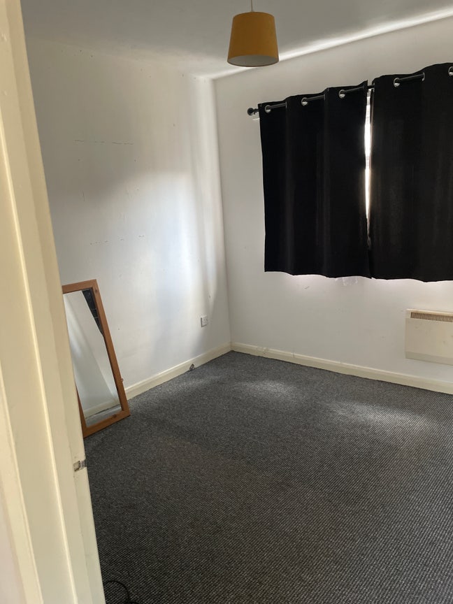 Room for Rent Main Photo