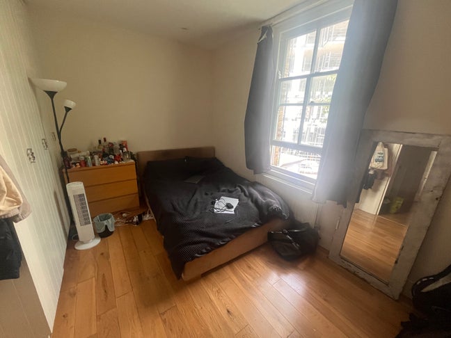 Double Room - Oval Main Photo
