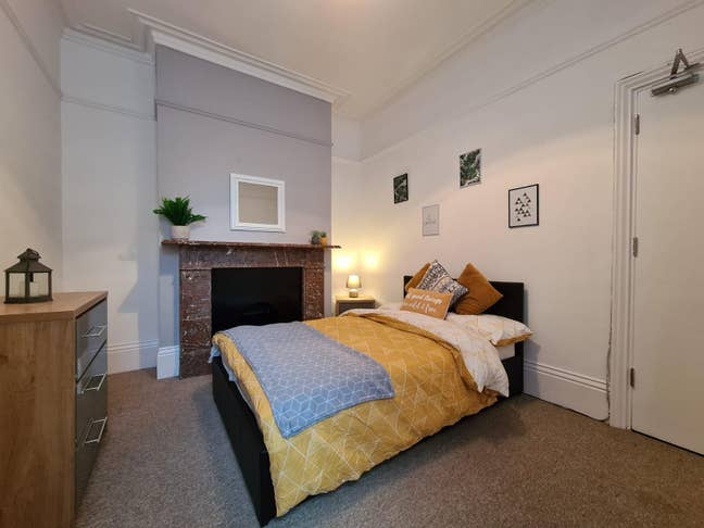 🤩 Large Double Room • No Deposit Option (14Lr) Main Photo