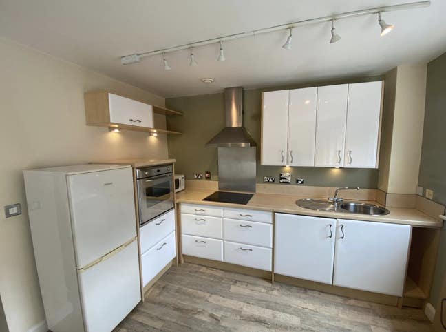 1 Bed Flat  Main Photo