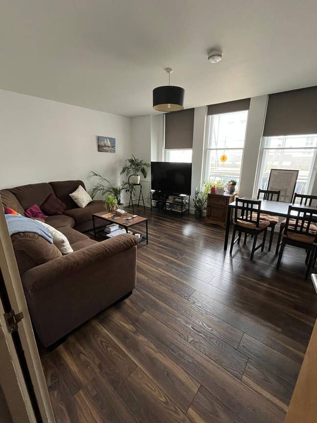 Double Room with En Suite in Friendly Flatshare Main Photo