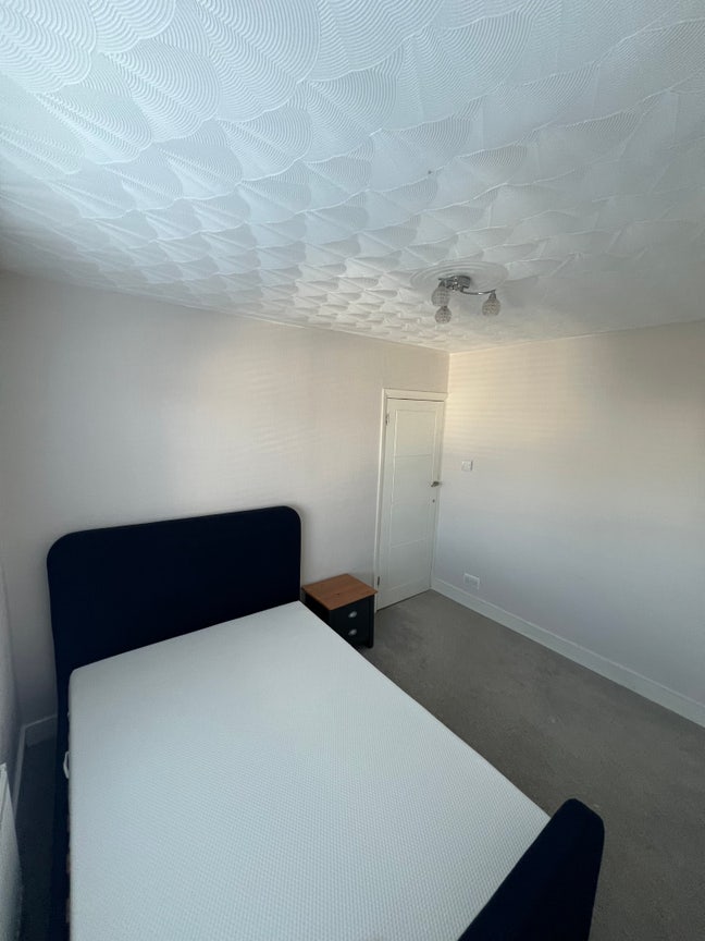 Stunning Double Room - Bills included  Main Photo