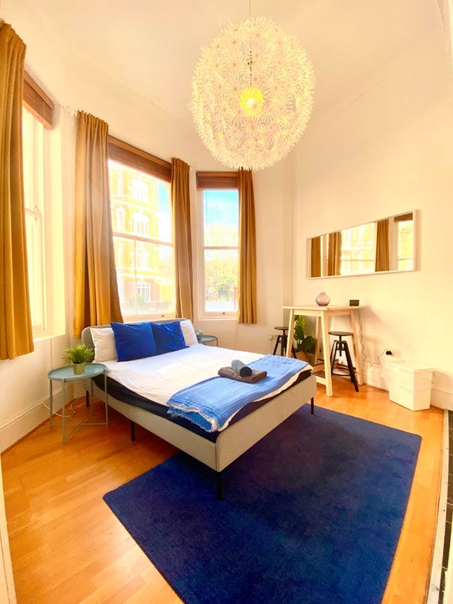 Holland Park Beautiful studio NOW Main Photo